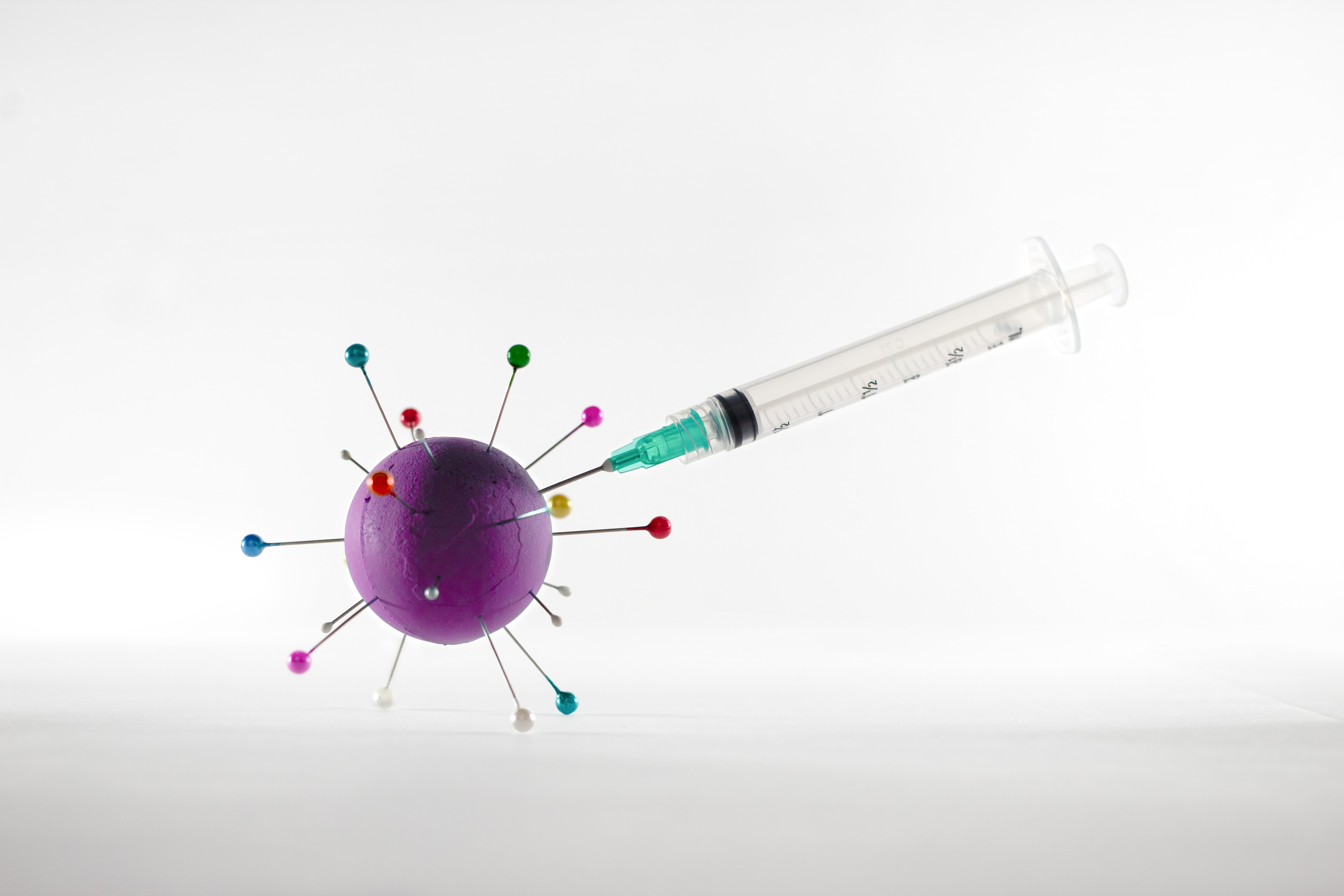 Vaccine injected into virus (photo by Ivan Diaz)
